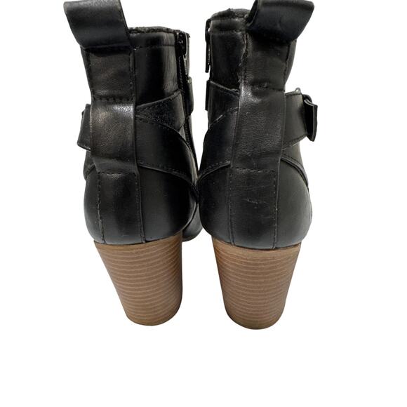 Time and Tru Women's Black Heeled Bootie - Size: 7 - Picture 4 of 10